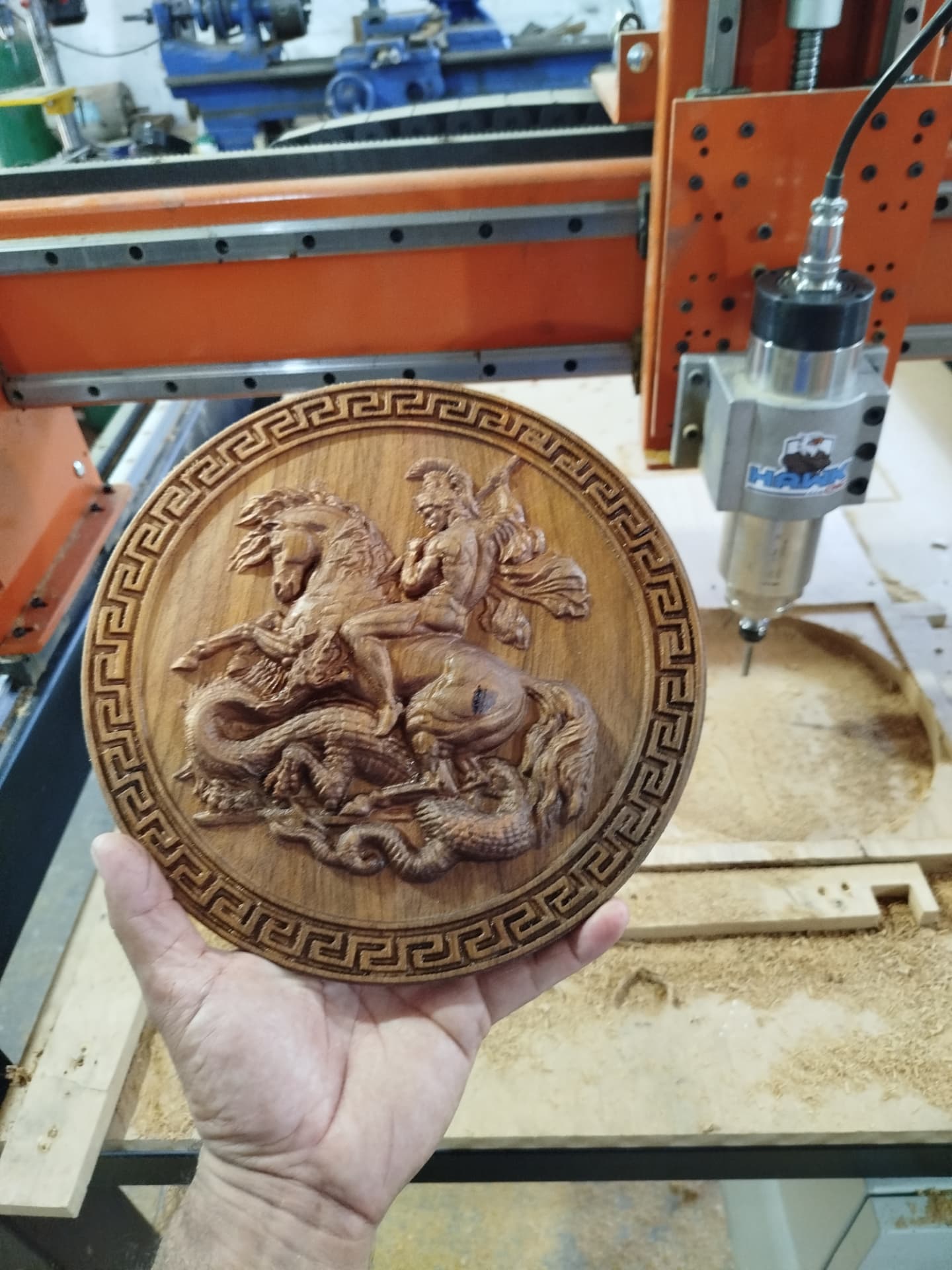 Relevo de São Jorge em madeira feito na Router CNC Hawk